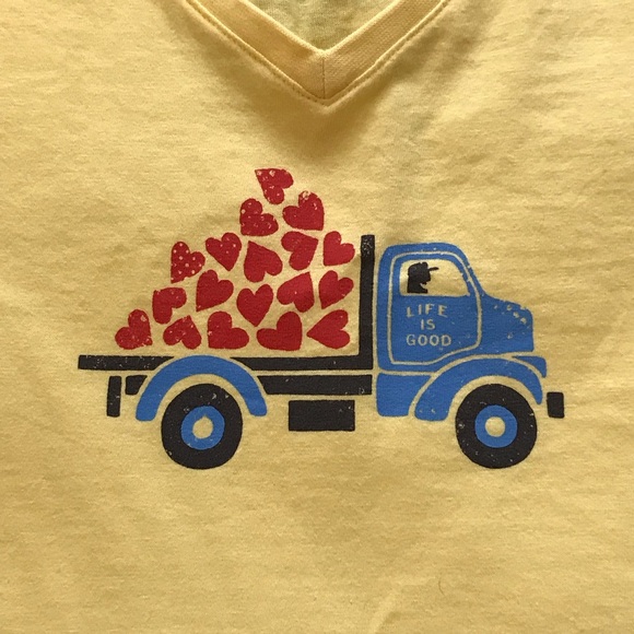 Life Is Good Tops - LIFE IS GOOD Special Delivery Crusher Vee
